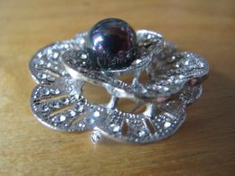 Elegante Brosche mit Perle, Silber Look, Top!
