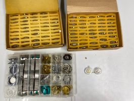 LOT ZONIKU Uhrersatzteile inkl. Uhrwerke /i535 /HP