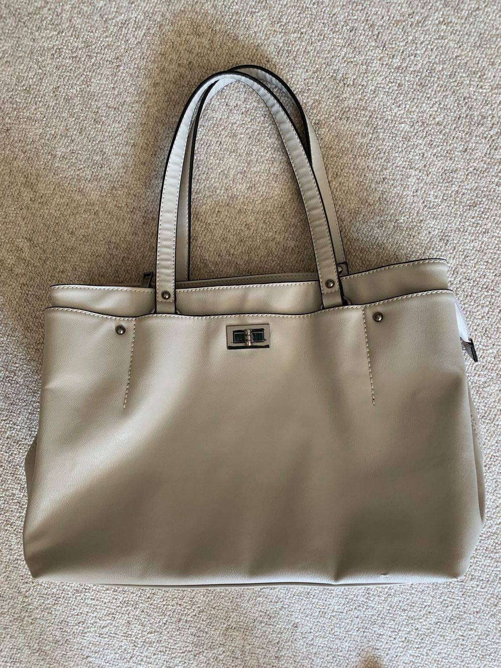 Sacs femmes: Tasche hellbeige Damen – D'occasion à Reinach AG par dipsy2002