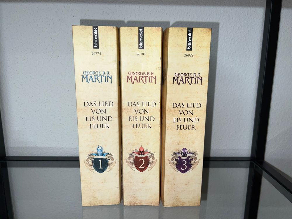 Game of Thrones Bücher 13 / die ersten drei Bände Kaufen auf Ricardo