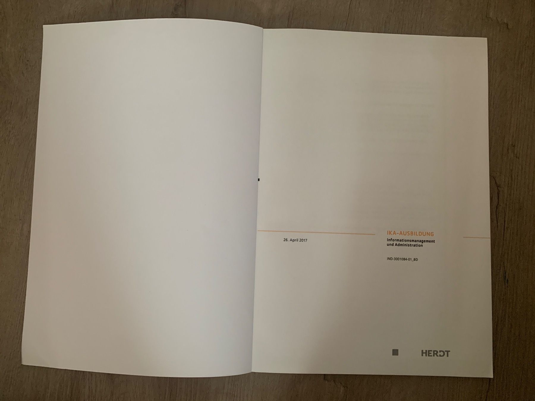 Libri: Informationsmanagement und Administration Buch – Usato da Sempach venduto da Nimsaj5 2