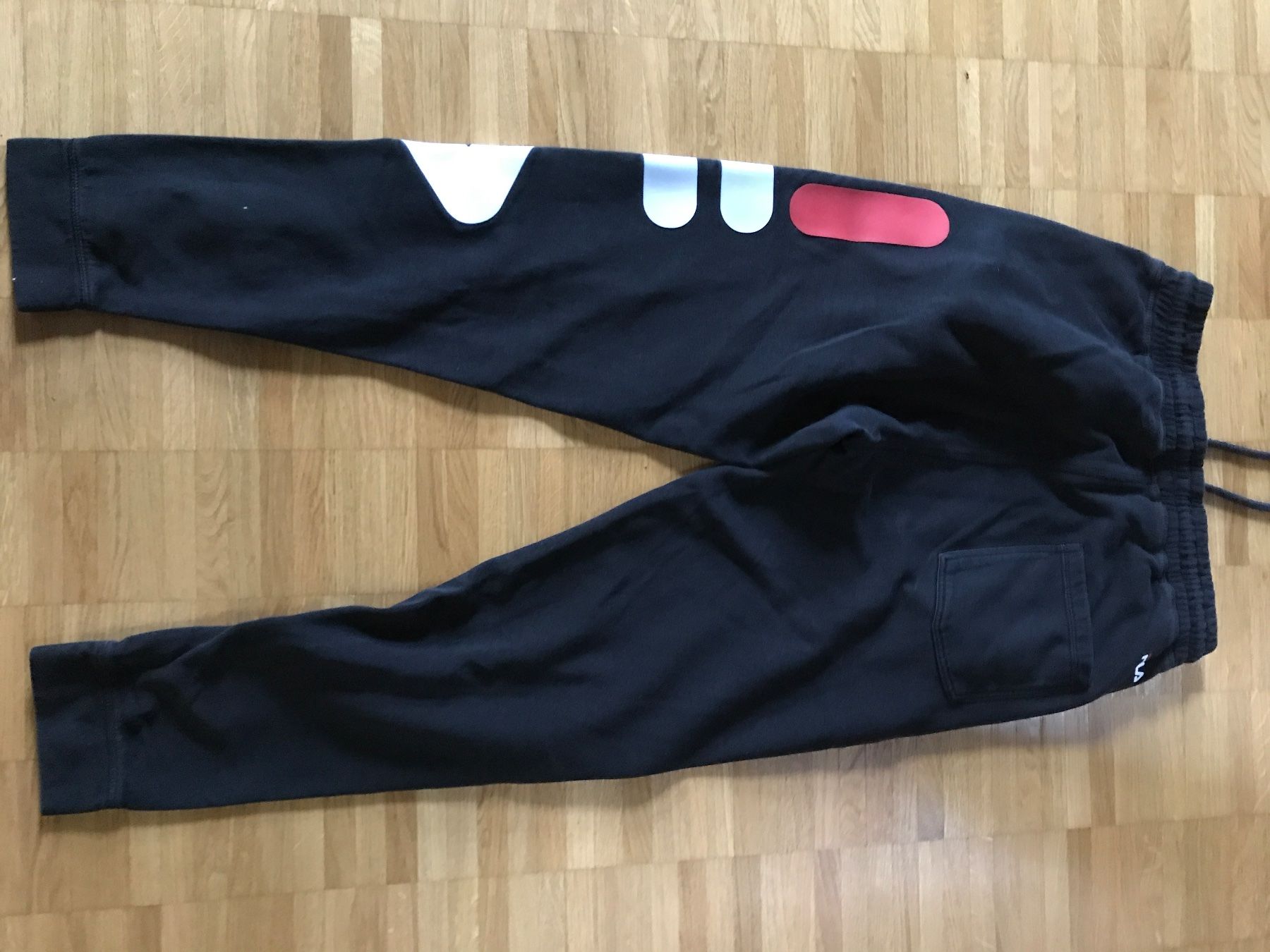 Fila Pantaloni: FILA Trainerhose Gr S – Usato da St. Margrethen SG venduto da kellenbh 2