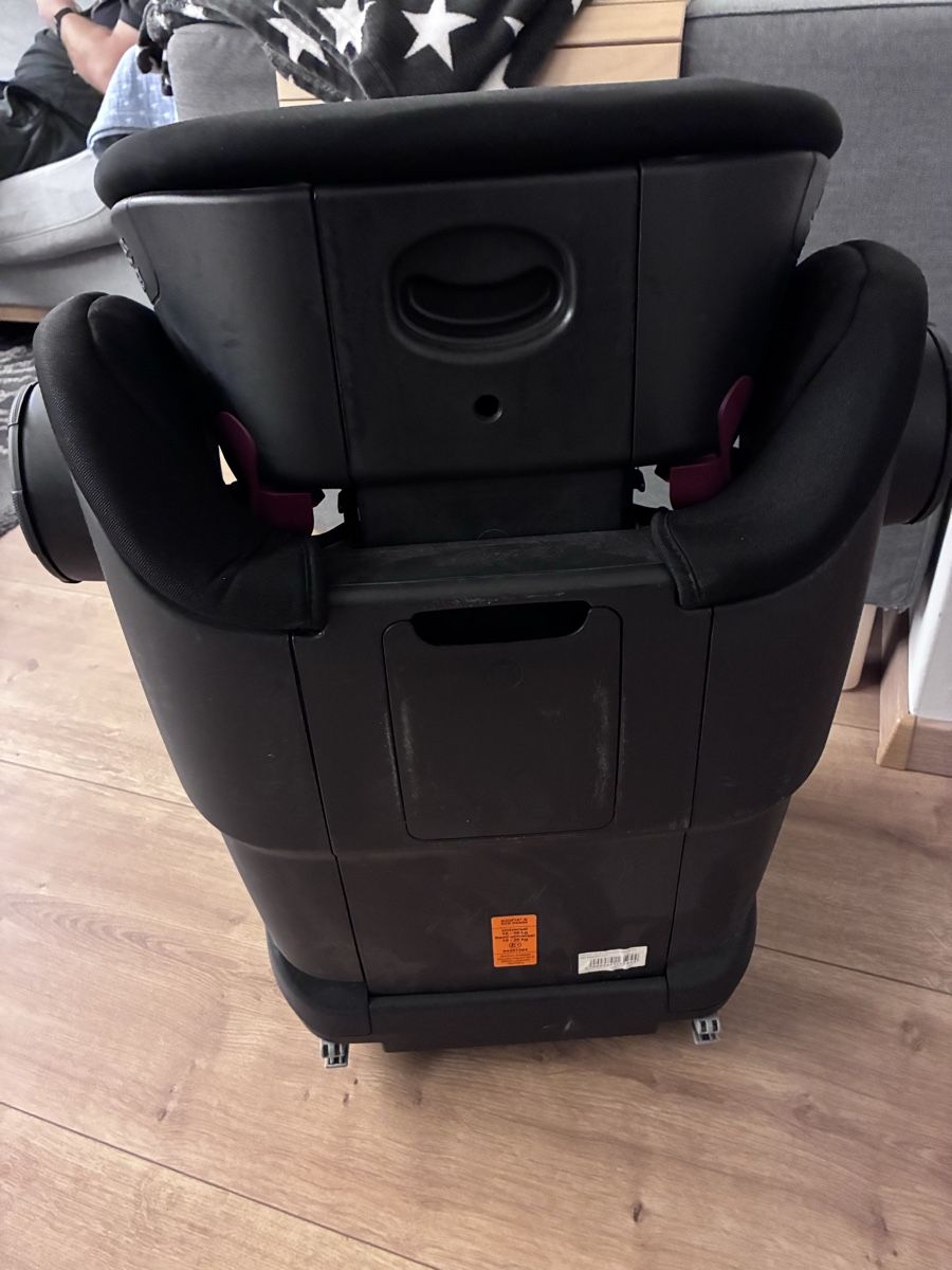 Britax Römer Seggiolini per auto: Römer Kindersitz – Usato da Reinach BL venduto da cel_6vz5 2