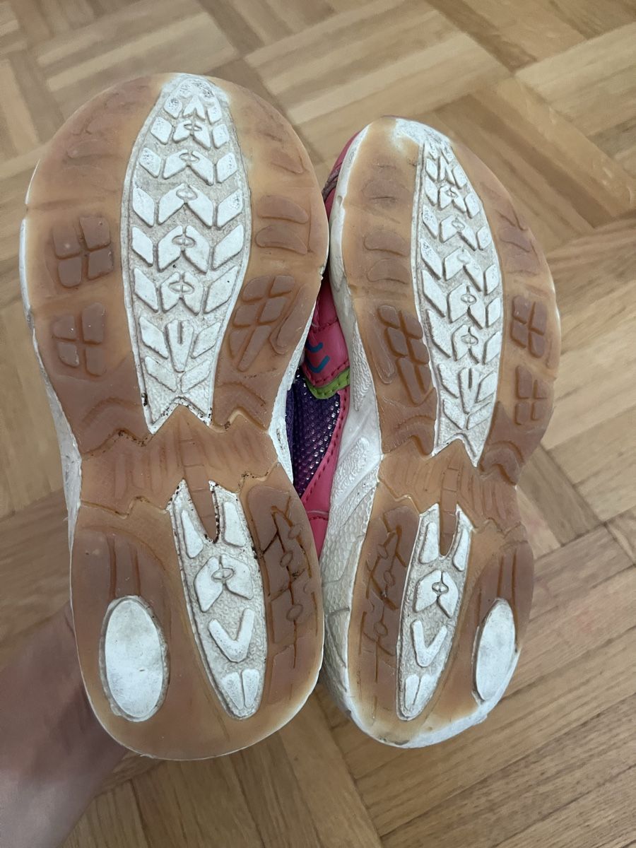 Chaussures filles: Basket size 28 – D'occasion à Bellevue par utilisatratice 1