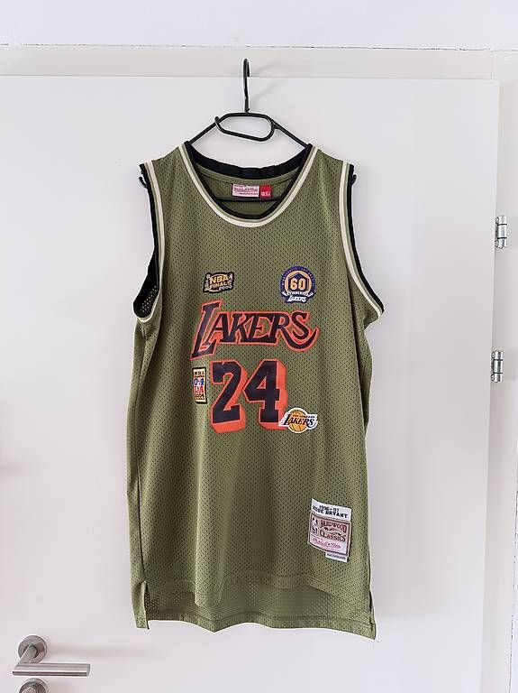 Mitchell & Ness Canottiere & Pantaloni: NBA Lakers Jersey Kobe Bryant – Usato da Koblenz venduto da sam9et_