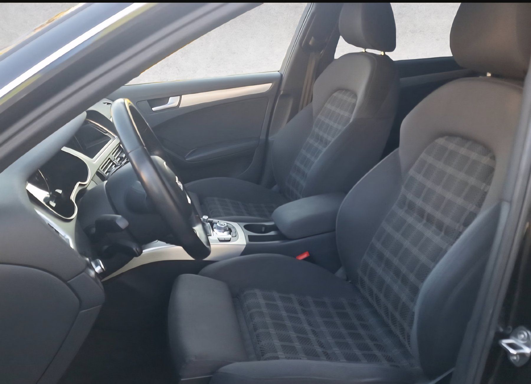 Audi Automobili: Audi A4 1.8 TFSI S- Line – Usato da Zuchwil venduto da Bobby-89 3