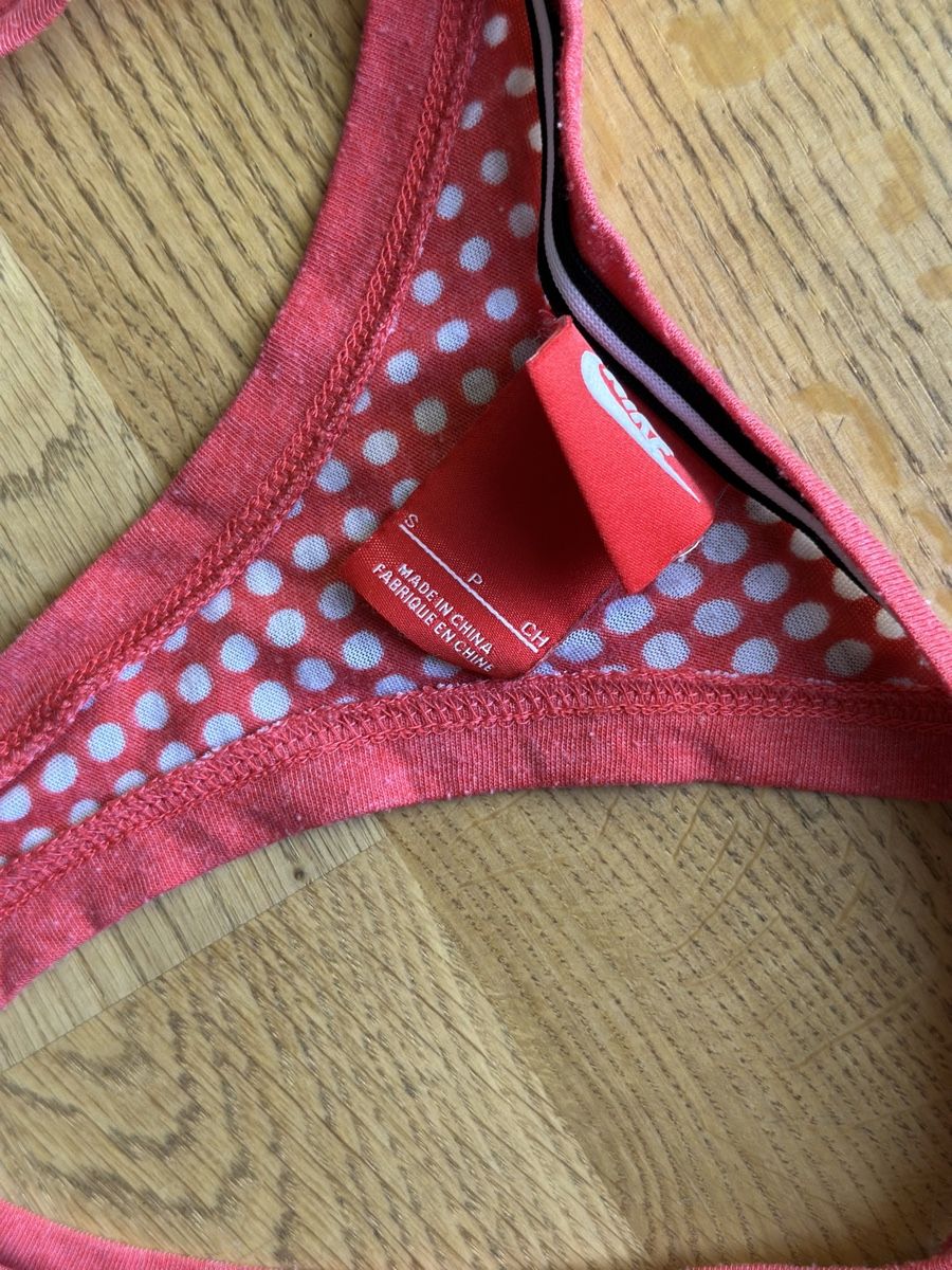 Nike Top: Nike Tank Top - rot mit Pünktchen Muster – Usato da Basel venduto da FatmaCan52 3