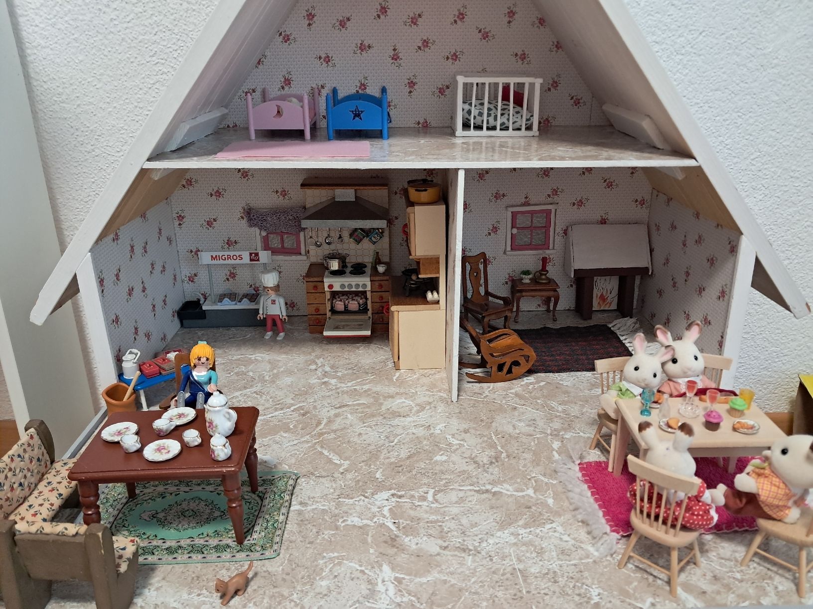 Case e mobili per bambole: Puppenhaus – Usato da Abtwil venduto da sabrina080 4