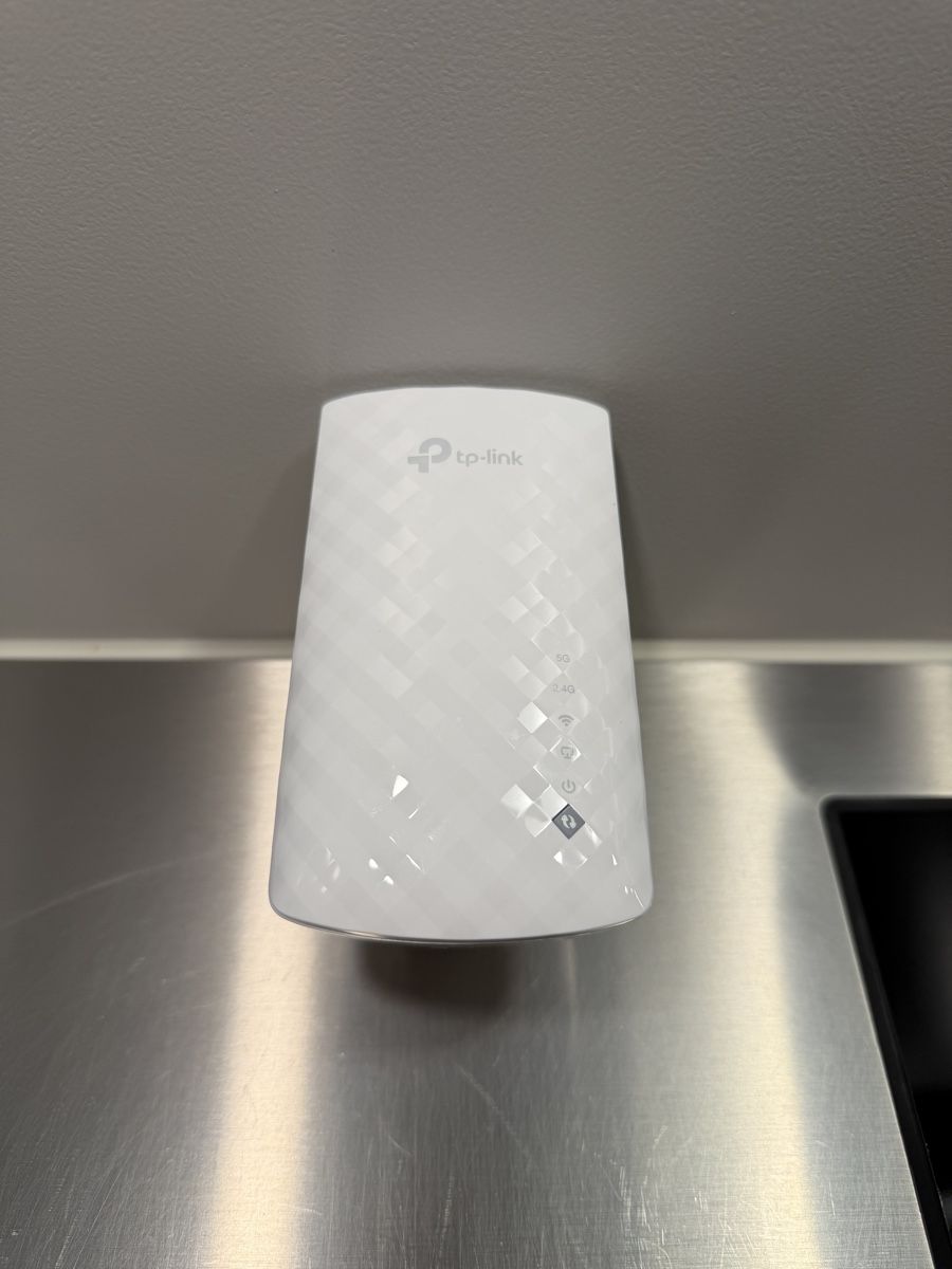 TP-Link WiFi: TP-Link RE200 AC750 Wi-Fi Range Extender – Usato da Zürich venduto da mis_sn9l