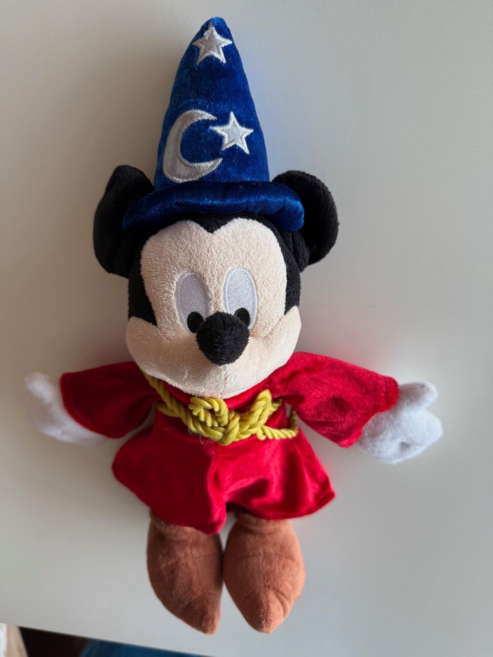 Disney Bambole: Poupée Disneyland Mickey Mouse, 41 cm – Usato da St-Gingolph venduto da GoldenKeys 1