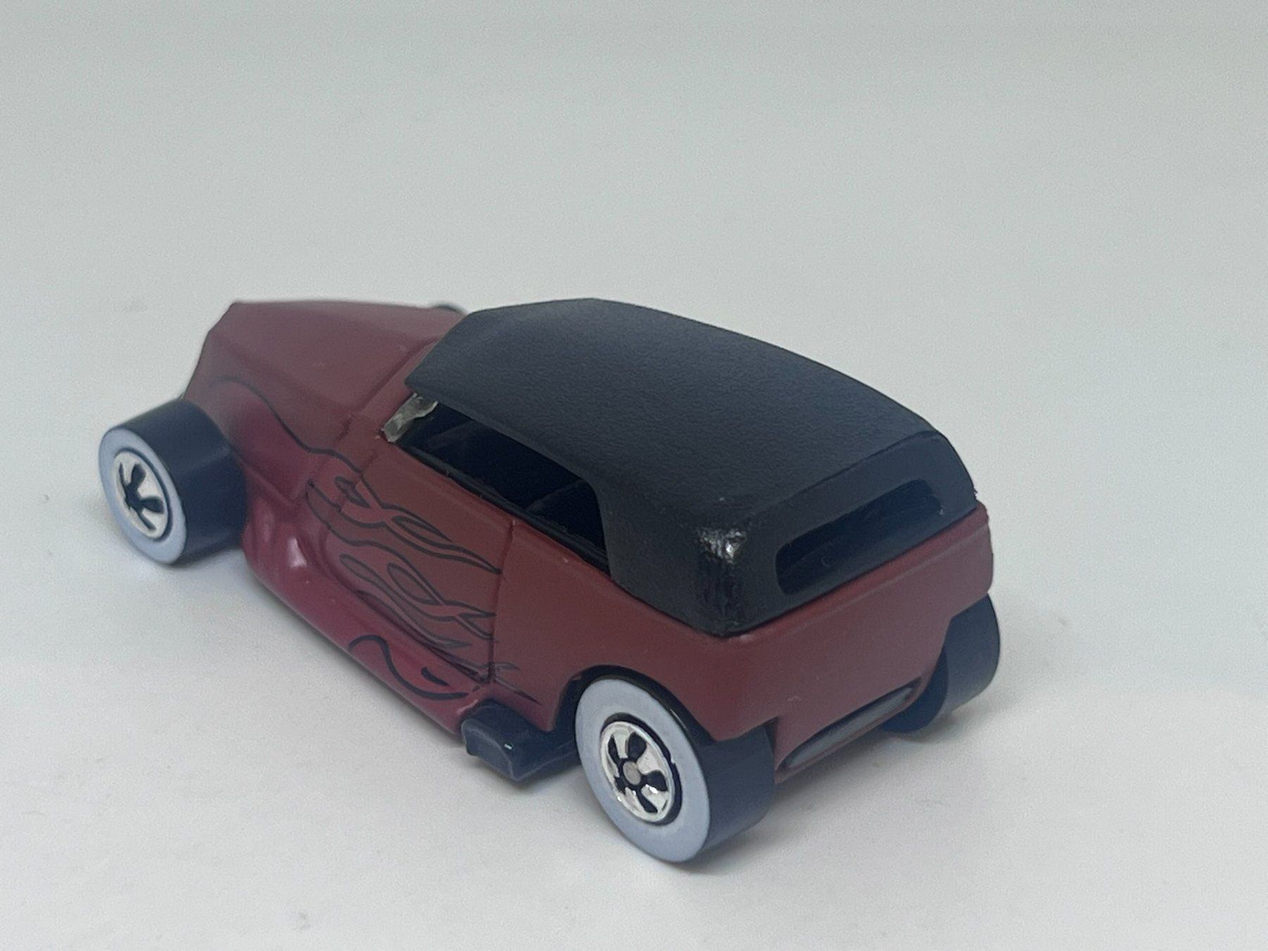 Hot Wheels Modellini d'auto: Hot Wheels Phaeton #30 – Usato da Wildegg venduto da LaaBoutique 2