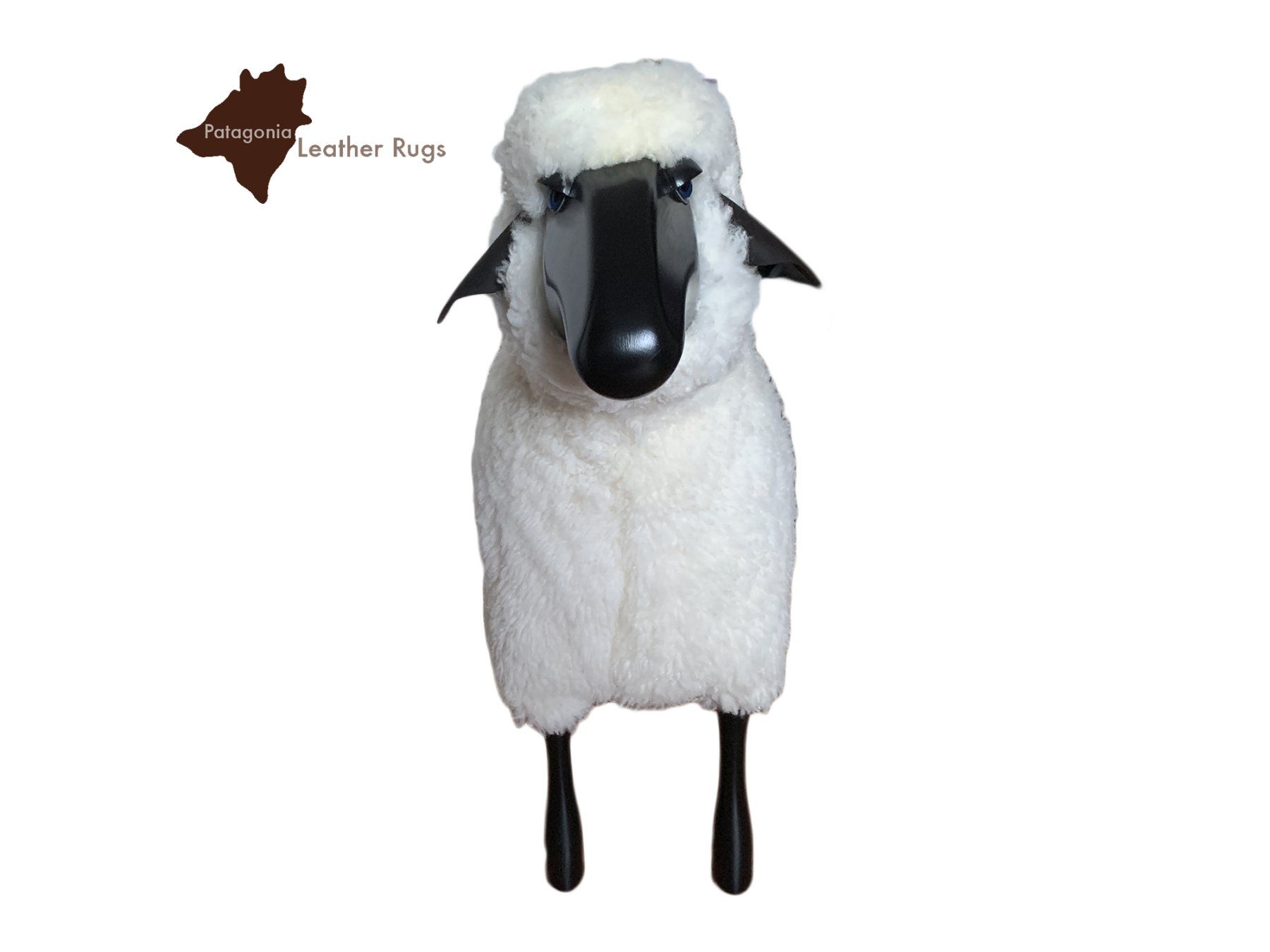 Skulpturen & Statuen: Schaf weisses Fell, schwarzes holz – Neu und originalverpackt aus Arbedo von patagonialeatherrugs 1