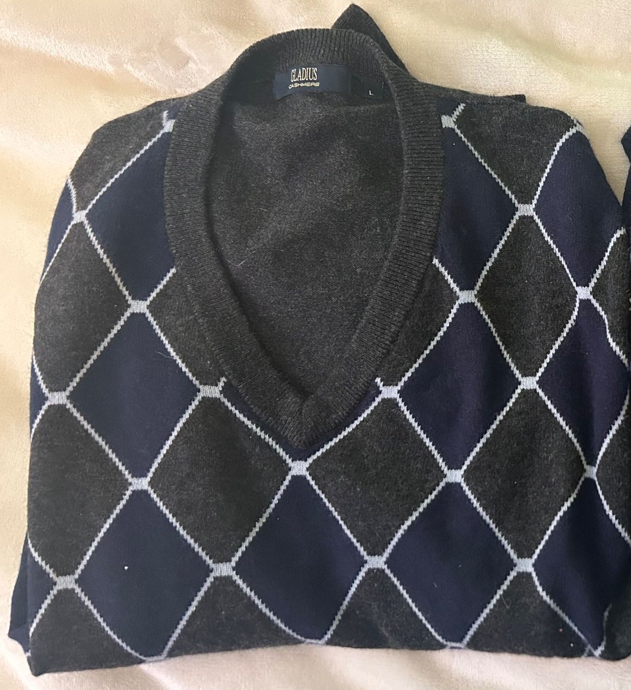 Maglioni & Felpe: Nuovo pullover in cashmere – Nuovo (secondo la descrizione) da Rivera venduto da ValeShop