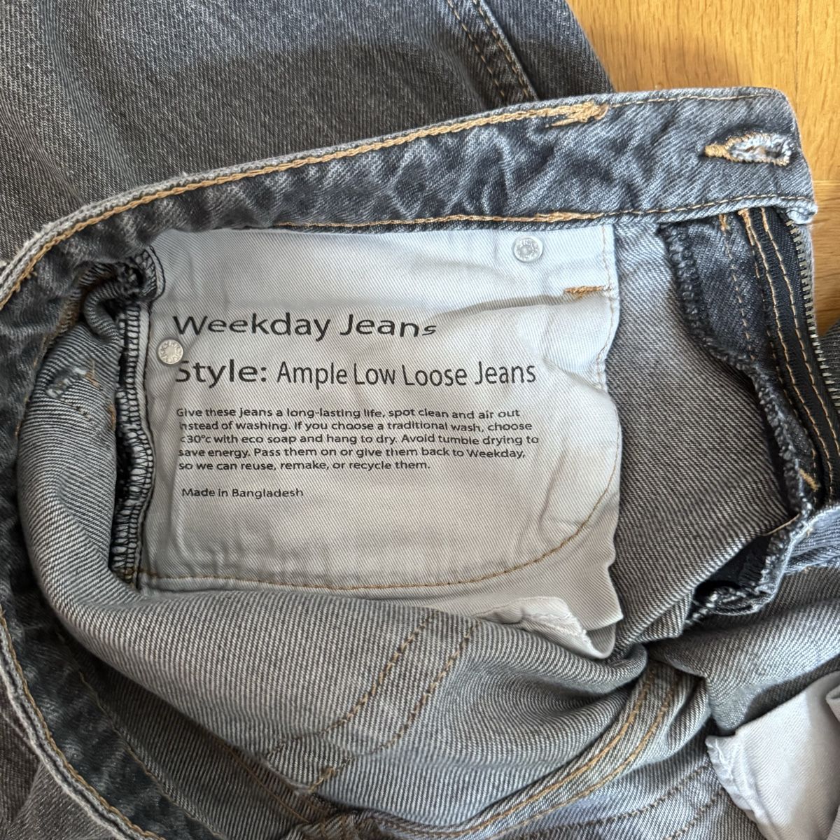 Weekday Jeans: Weekday Jeans Ample Low Loose W27 L34 grey – Gebraucht aus solothurn von mil_ja.t 5