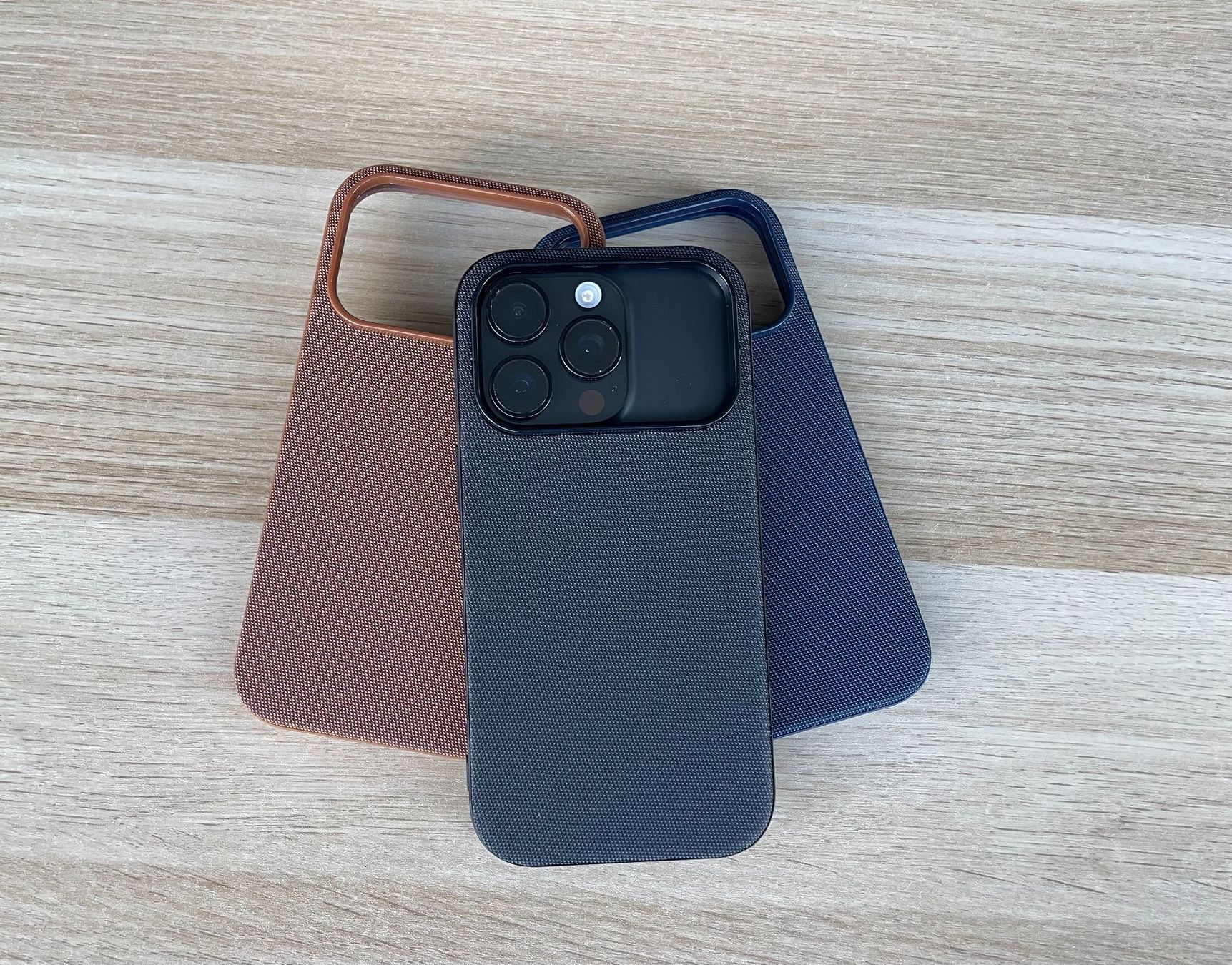 Apple Covers & Schutzfolien: Coque iPhone 17 Pro, Tech Woven MagSafe Luxe – Neu und originalverpackt aus Thônex von Suisse.Shopping 1