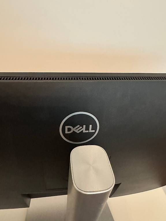 Monitore: Dell P32222 Q 32'' – Gebraucht aus Oberwil-Lieli von JuHa 2