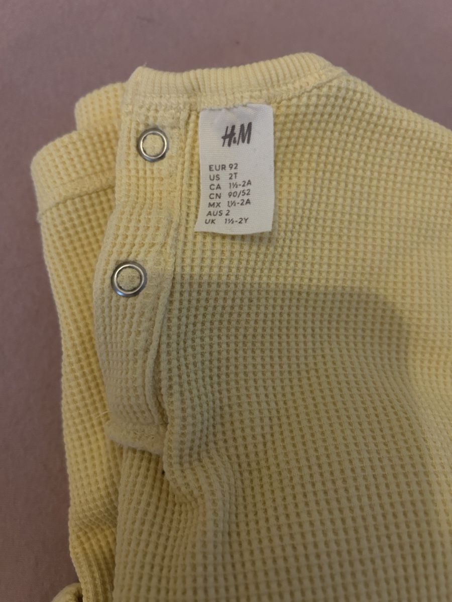 H&M Lotti & Set di vestiti: Sommer Set H+M Baby 92 Gelb – Usato da St. Gallen venduto da oli_ryy9 3