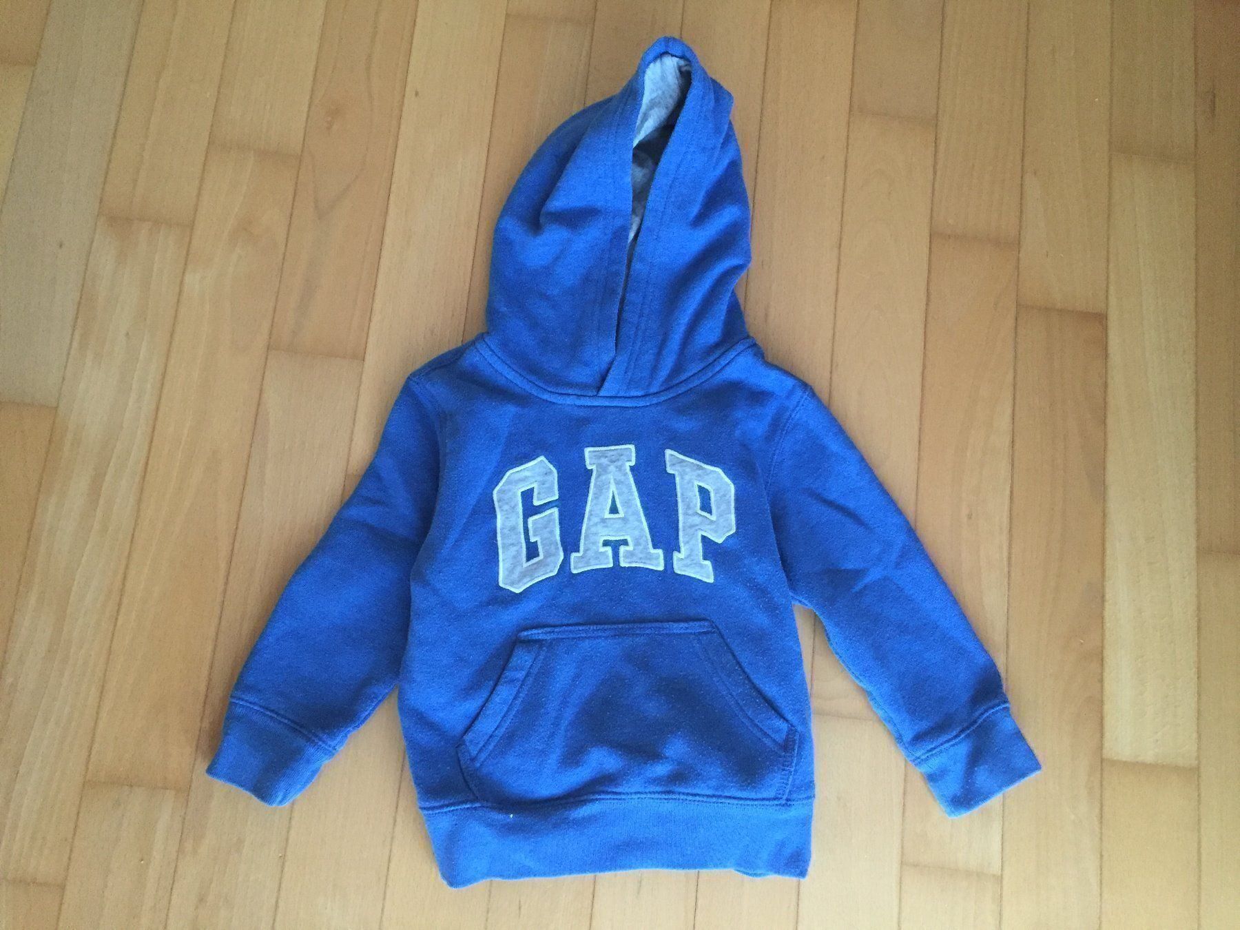 Gap Maglioni & Felpe: Kapuzen-Pullover "GAP" blau – Usato da Muttenz venduto da Juvenile33
