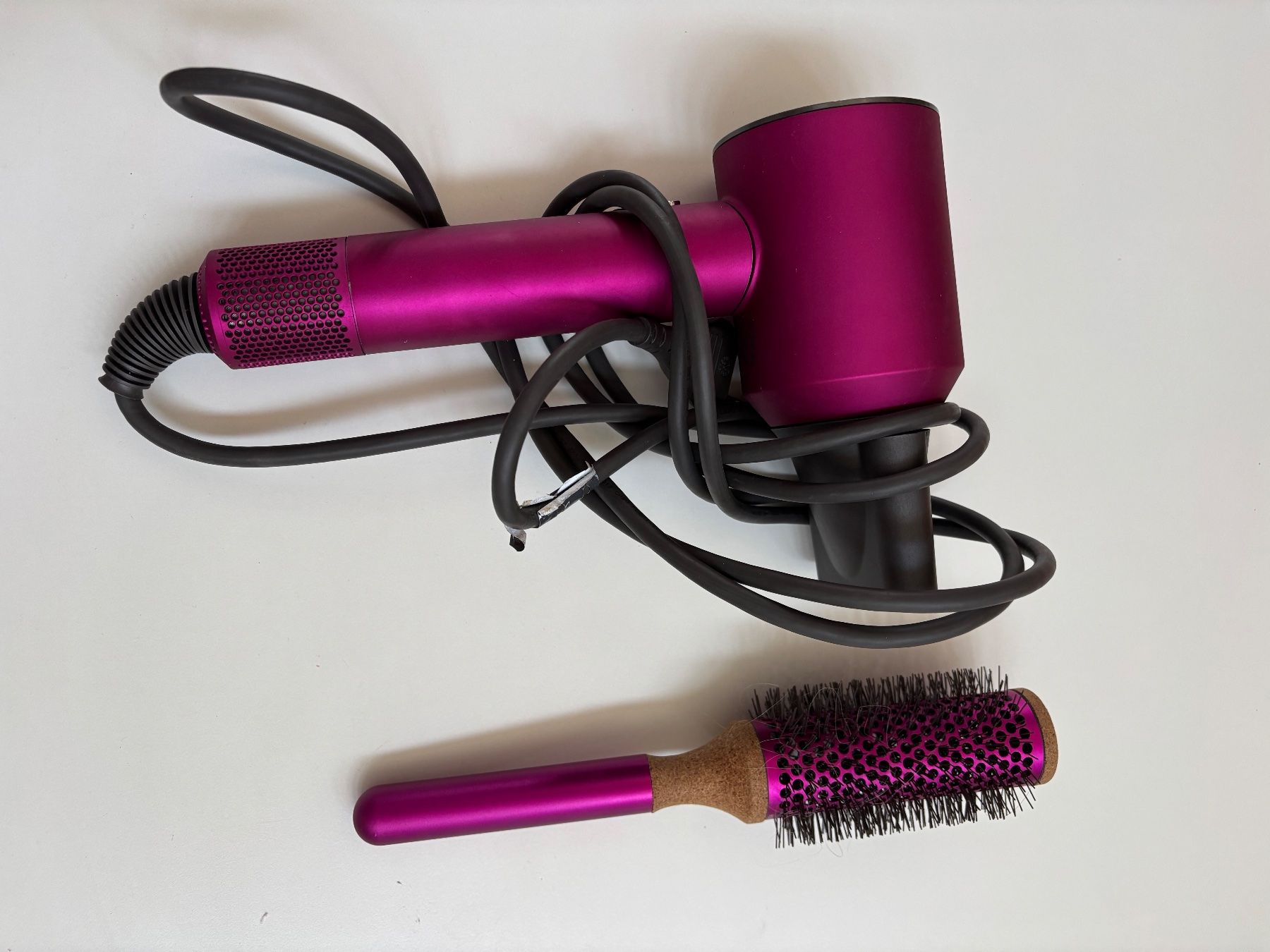 Dyson Sèche-cheveux: Dyson Fön – D'occasion à Zug par Swissananda 1