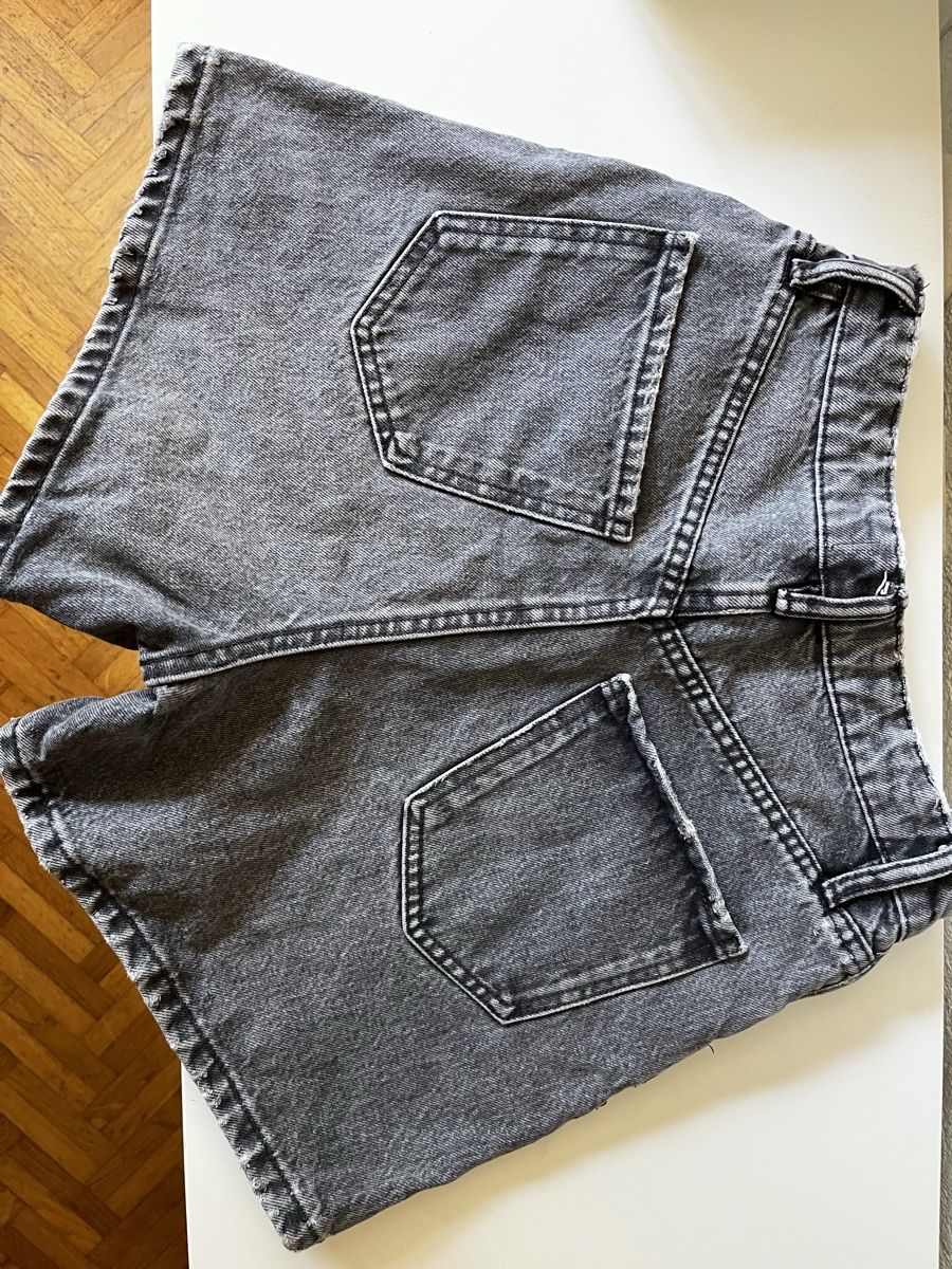 Zara Jeans: Jeans Shorts grau Grösse S – Usato da Rombach venduto da sar_8wqy 1