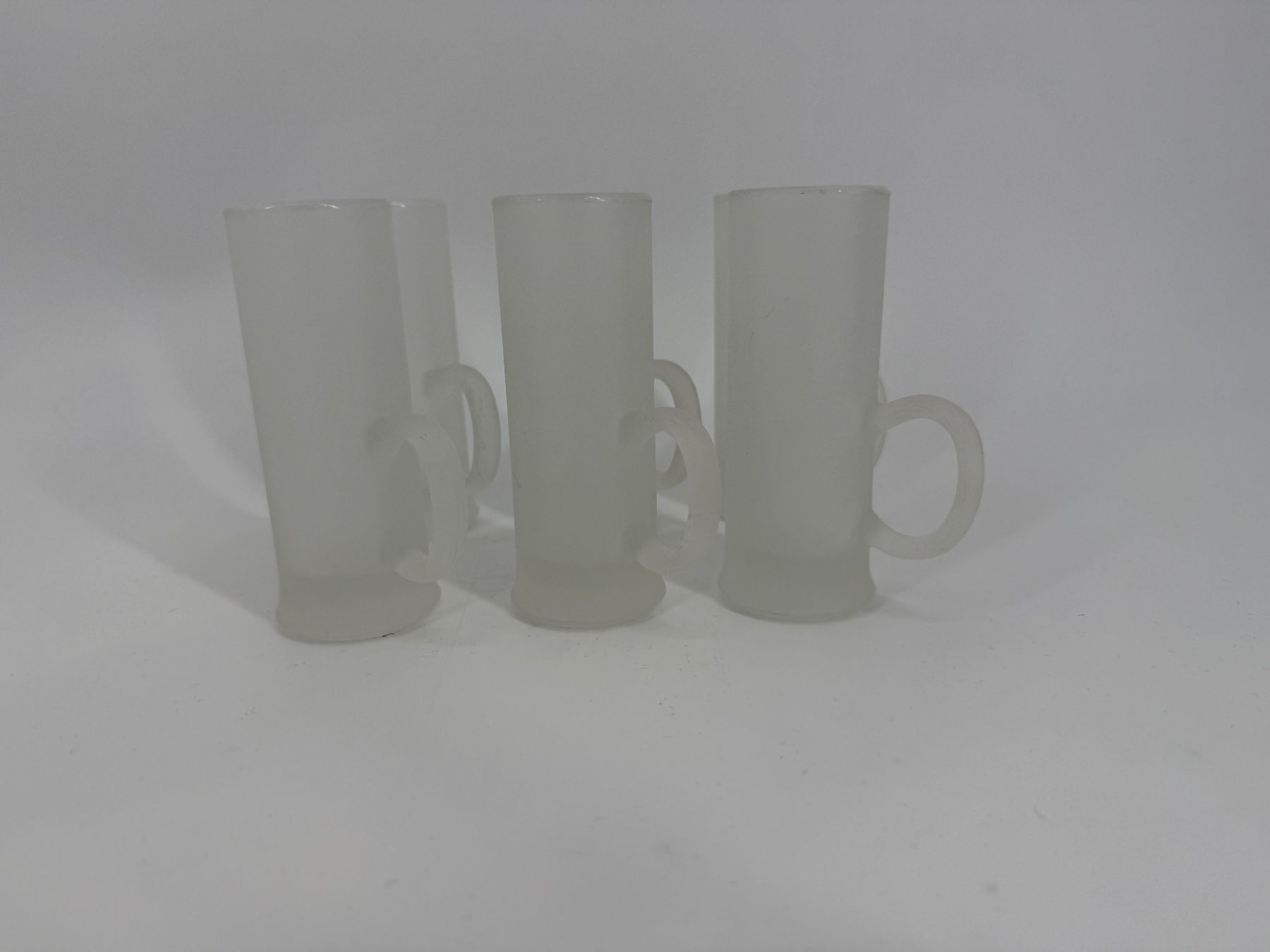 Bicchieri: 6er Set Gläser Milchglas mit Henkel – Usato da Auenstein venduto da moin.