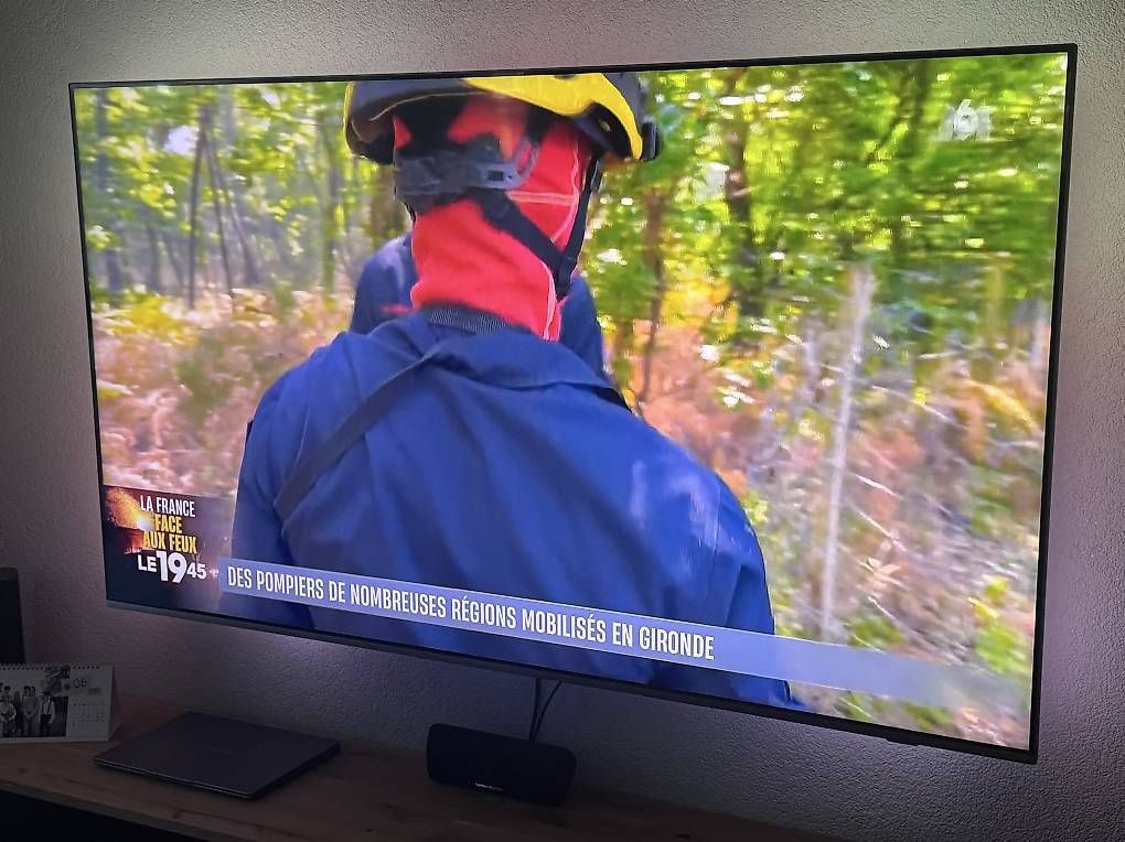 Televisori: TV Philips mini LED 4K UHD 75" Ambilight 4 côtés – Usato da Epagny venduto da Bouxi