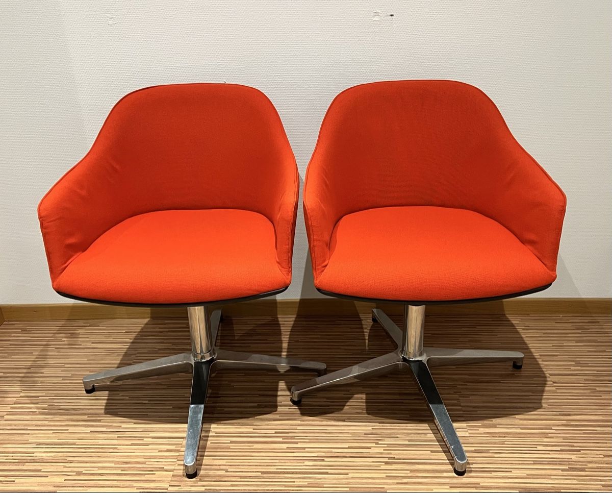 Vitra Sessel: Vitra Softshell Chair orange Ronan Erwan Bouroullec 2 Stk. – Gebraucht aus Adliswil von buch_und_kunst