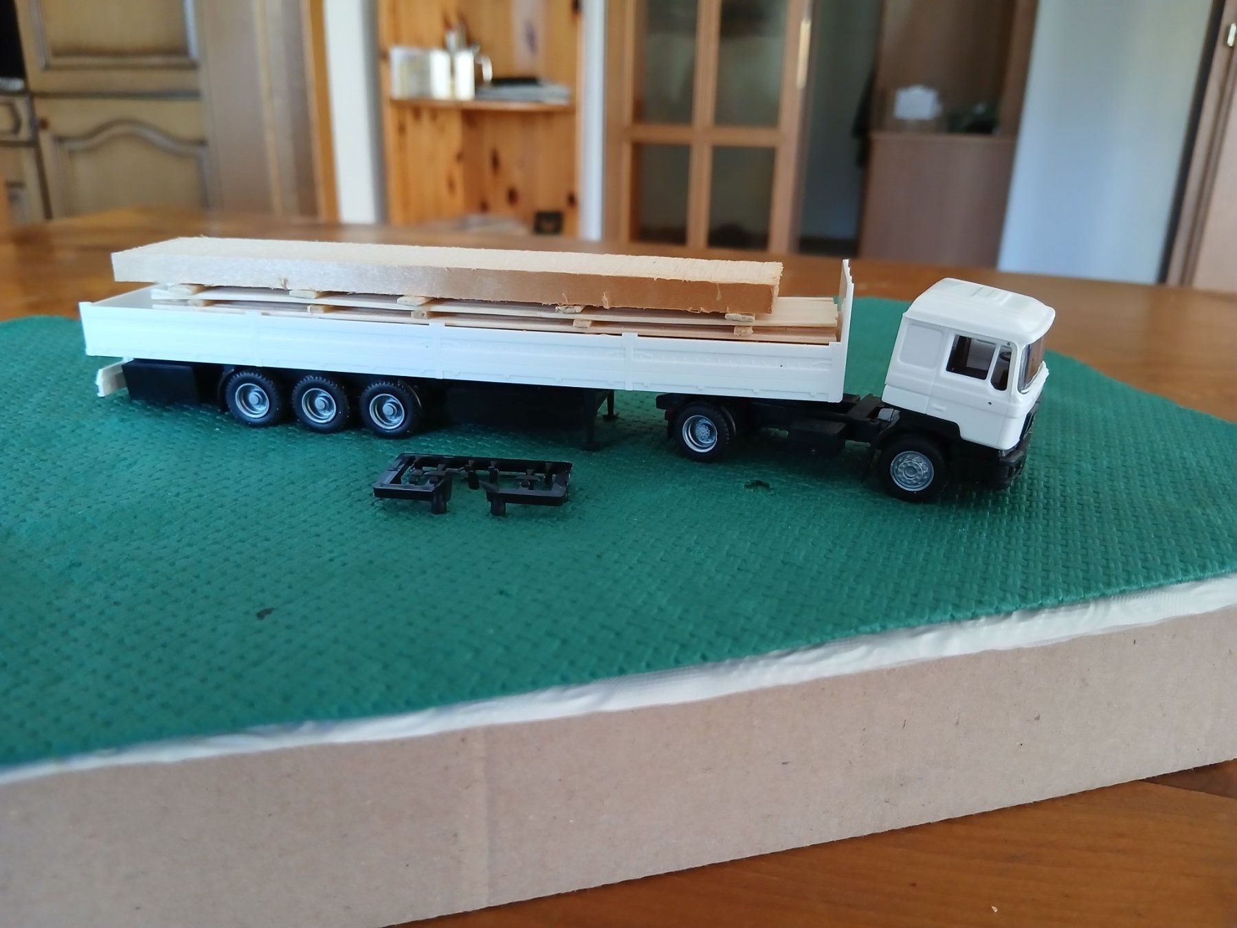 Herpa Modellini d'auto: MAN Büssing SZ 2-a 3-a mit Schnittholzladung – Nuovo (secondo la descrizione) da Salgesch venduto da andiroues