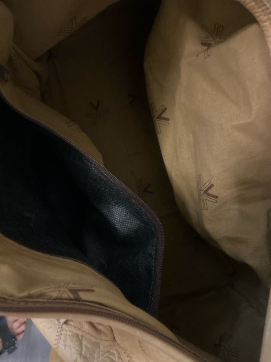 Valentino Taschen für Damen: Petit Sac de voyage Valentino en cuir beige – Gebraucht aus Neuchâtel von sta_9pcz 3