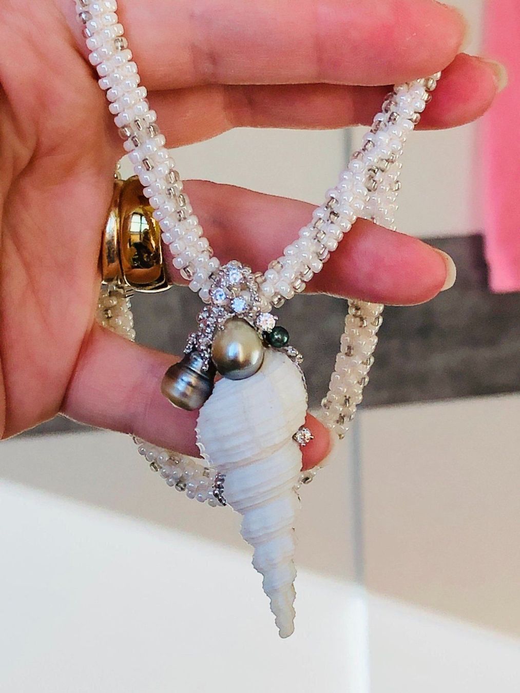 Colliers: COLLIER – Neuf avec emballage d'origine à Genève par AGBERG 4