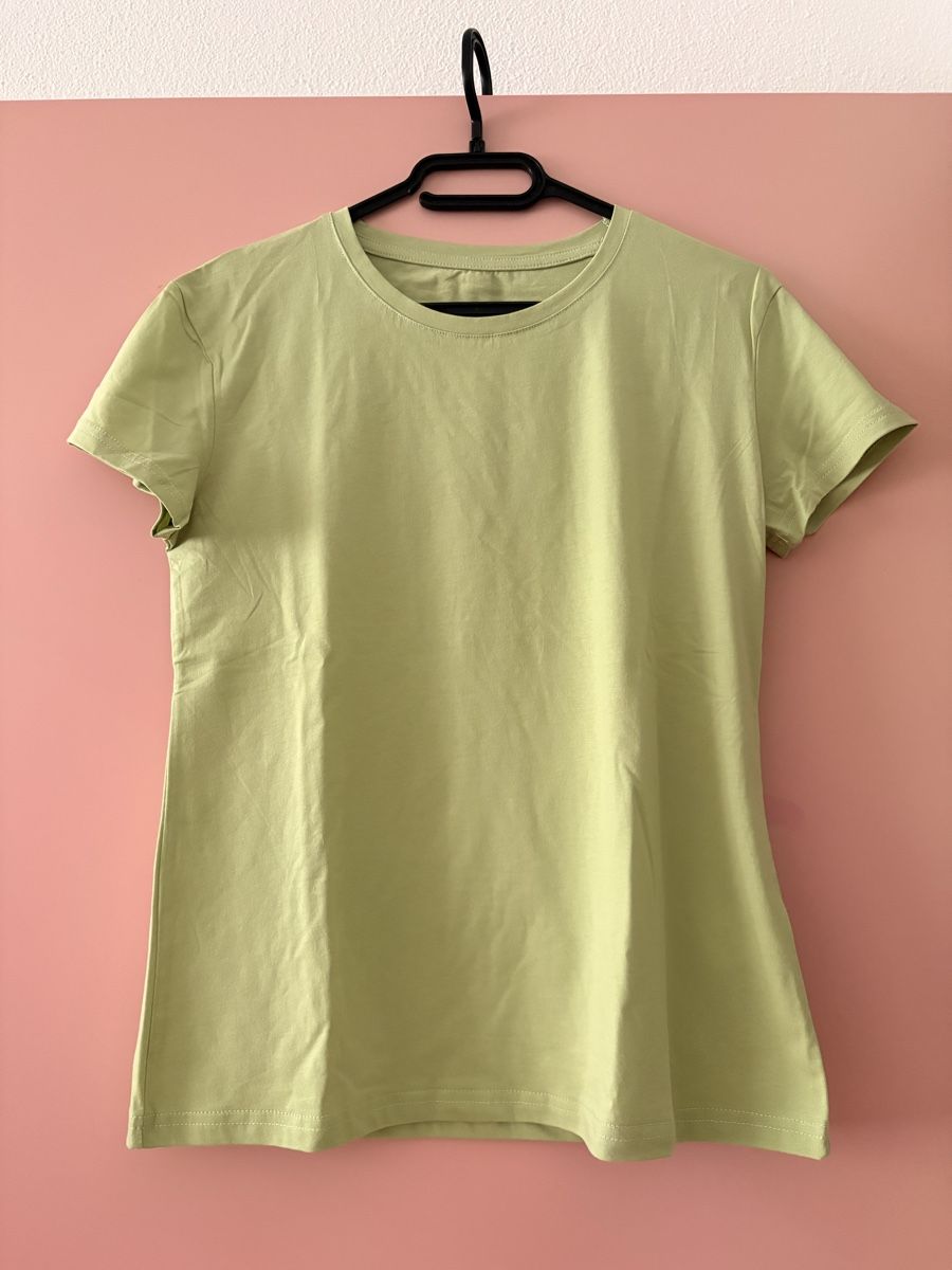 T-shirt: Maglietta verde chiaro cotone – Usato da S. Antonino venduto da FedeKikka88