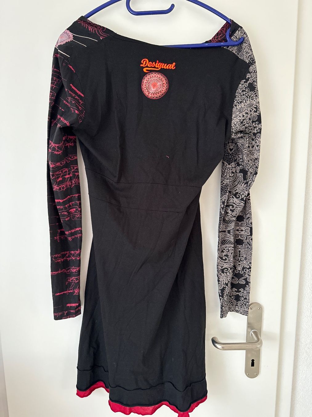 Desigual Vestiti: Desigual Kleid Gr L – Usato da Gelterkinden venduto da Biene8 1