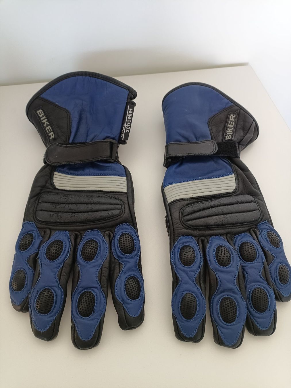 Guanti & manicotti: Tolle Motorrad Handschuhe Leder Grösse 6 – Usato da Finsterwald LU venduto da zabryna 1