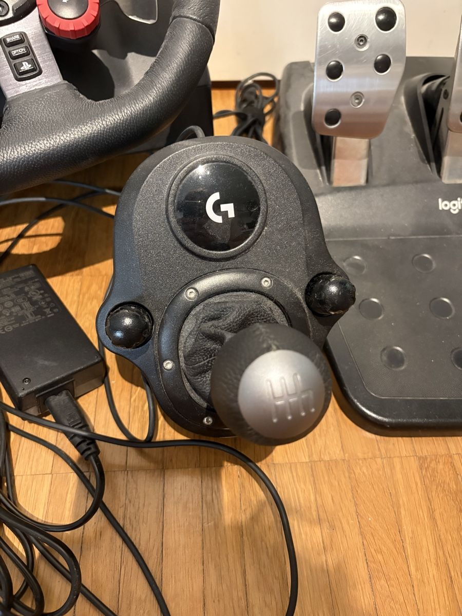 Logitech Manettes: Logitech G29 Set mit Schaltung ab 1.- !!! – D'occasion à Allschwil par leo_lft5 1