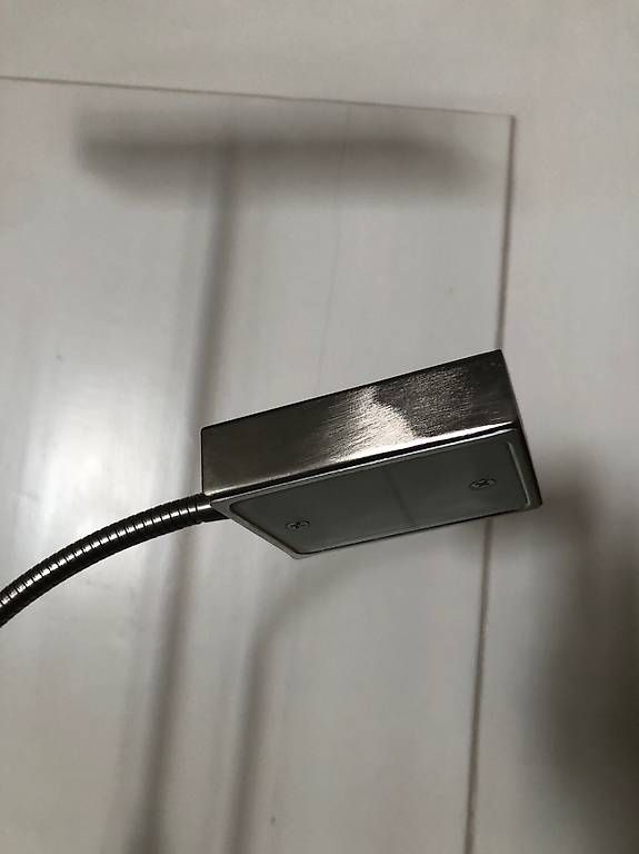 Lampade: Metall LED-Standlampe mit 2 Lichtern – Usato da Münchenstein venduto da Special-Agent007 4
