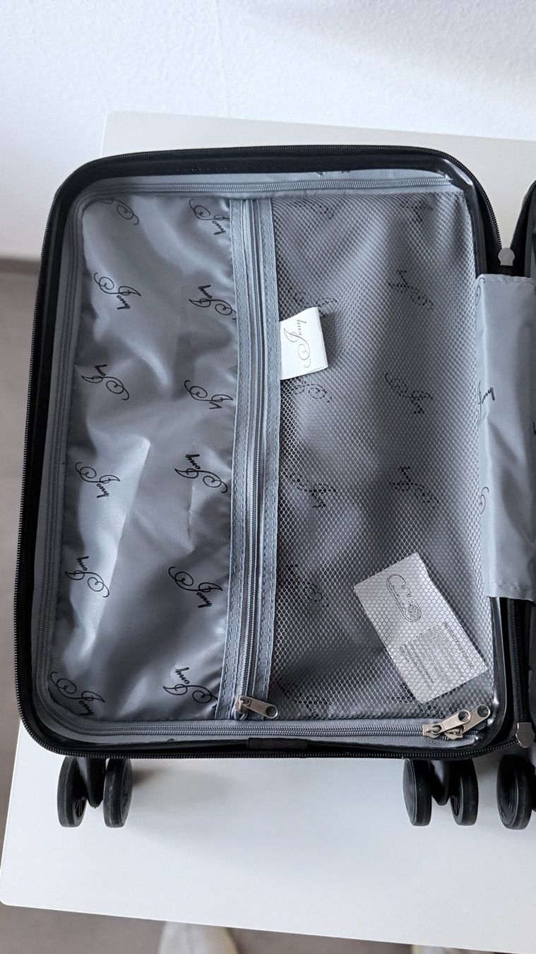 Valigie: Valise cabine rigide noire – Nuovo e nell'imballaggio originale da Lausanne venduto da ipanema23 4