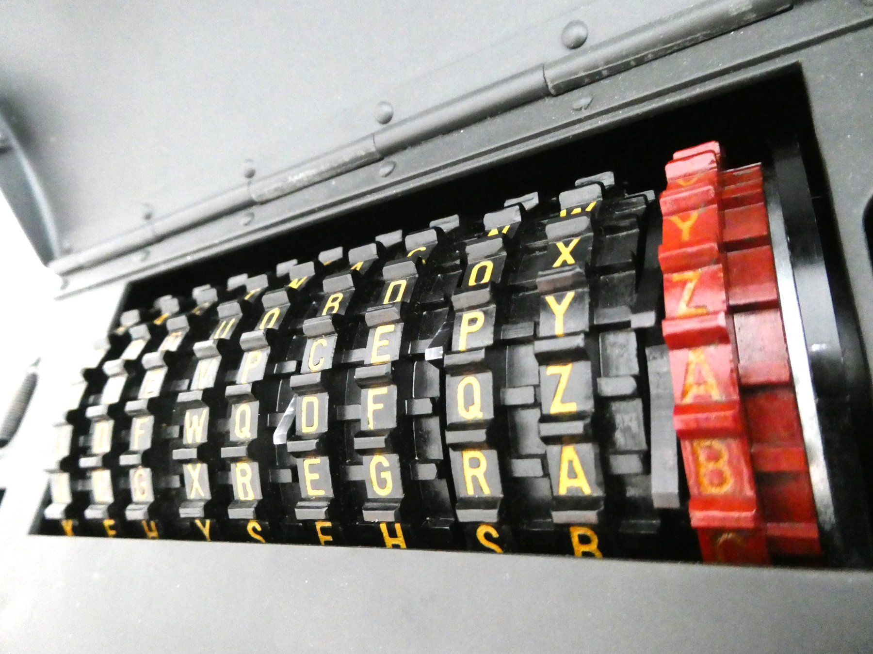 Taschenrechner: NEMA Schweizer Chiffrier- / Dechiffriermaschine – Gebraucht aus Alosen von  3