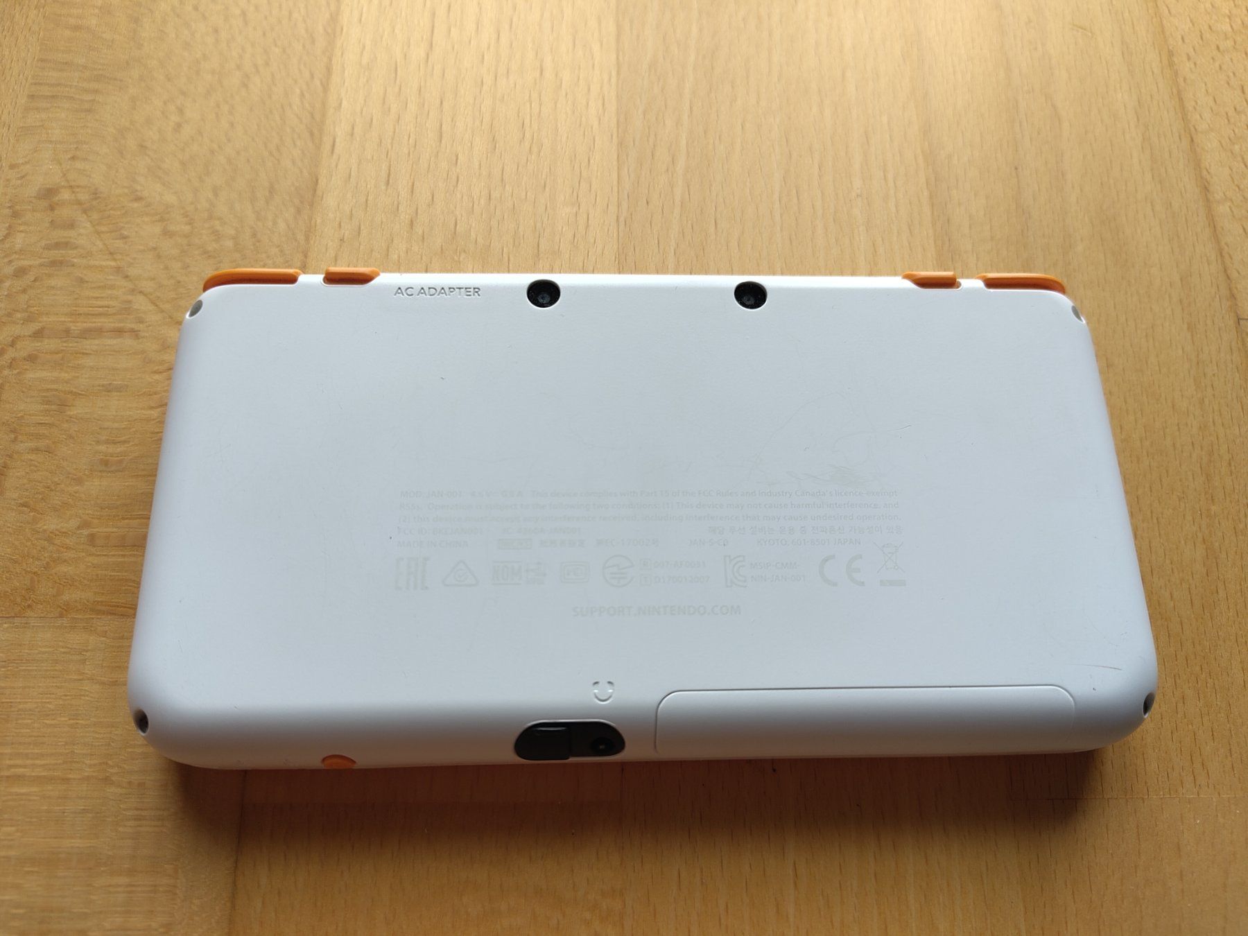 Nintendo Consoles: New Nintendo 2DS XL – D'occasion à Gümligen par urw_62l5 3