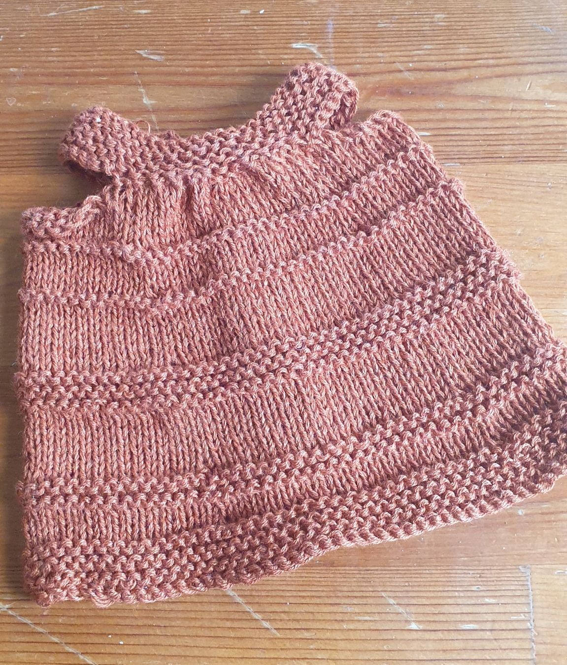 Bambole: Handgestricktes Kleidchen Gr. 30 cm – Nuovo e nell'imballaggio originale da Aesch BL venduto da Gold1Fisch2