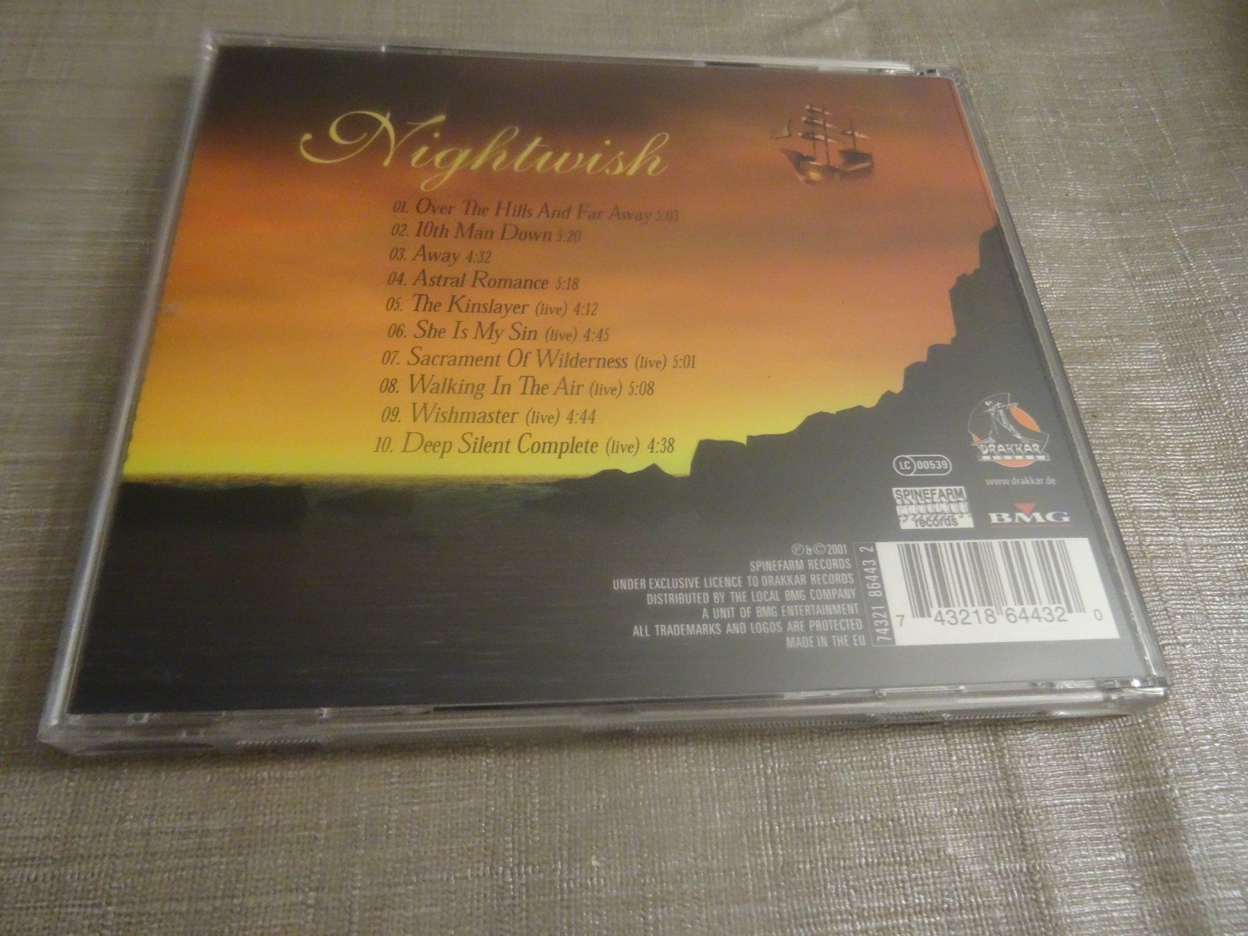 CD: Nightwish - Over the Hills (CD) – Usato da Olten venduto da Disc-Ausverkauf 1