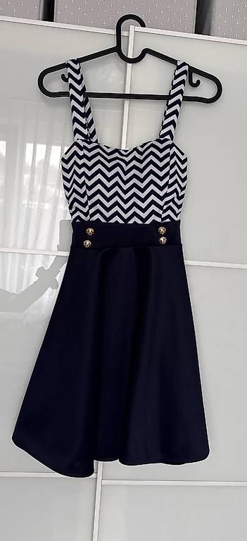 Robes: Sommerkleid – D'occasion à Würenlingen par agn_xs7b