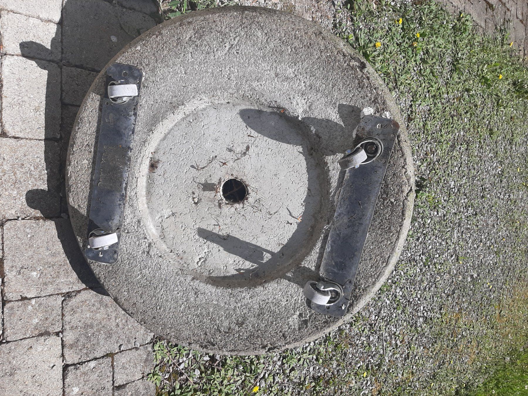 Sonstiges: Betonsockel – Gebraucht aus Hinwil von Unglaubliche-Treffer 2