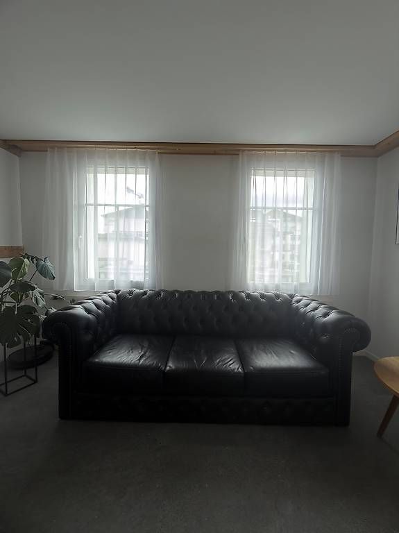 Sofas: Chesterfield Sofas – D'occasion à Appenzell par kel_c86d 1