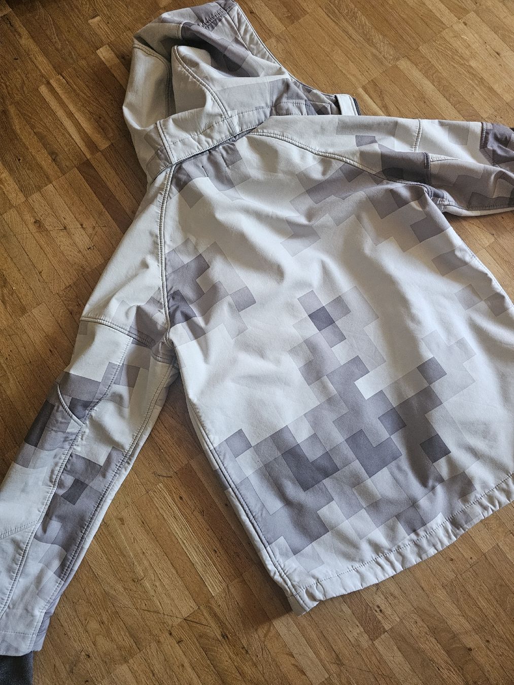 H&M Giacche & Cappotti: Softshelljacke von H&M in Grösse 152 – Usato da Dübendorf venduto da jep76 5