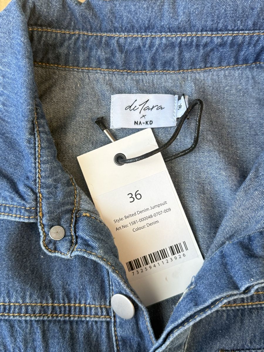 Jumpsuits: NA-KD Jumpsuit aus Denim – Neu und originalverpackt aus Wallisellen von giotak 1