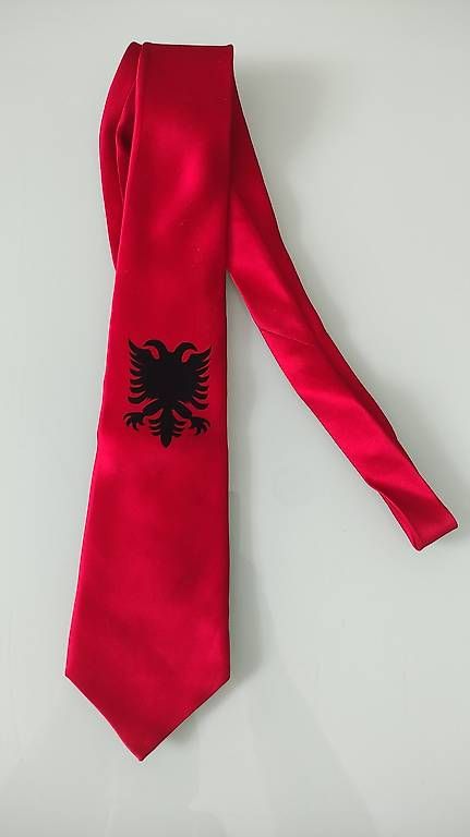 Cravatte: Kravate mit Doppelkopfadler – Usato da Winterthur venduto da Kosovari0 1