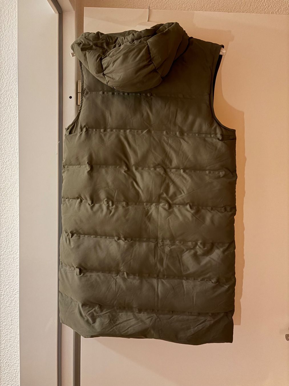 Zara Gilets & Westen: Zara Steppweste olivgrün – Gebraucht aus Aarau von don_9hqj 1