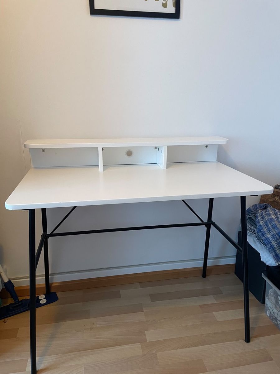 Schreibtische: Bürotisch – Gebraucht aus Sissach von julsi22
