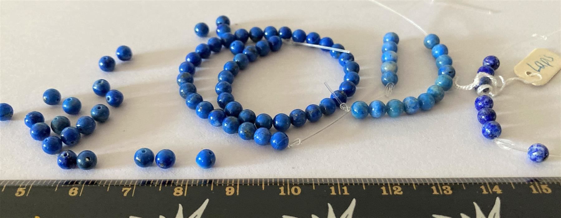 Perle (finte): 85 perles rondes Lapis Lazuli 4mm – Nuovo e nell'imballaggio originale da Goumoens-la-Ville venduto da brandonv 1