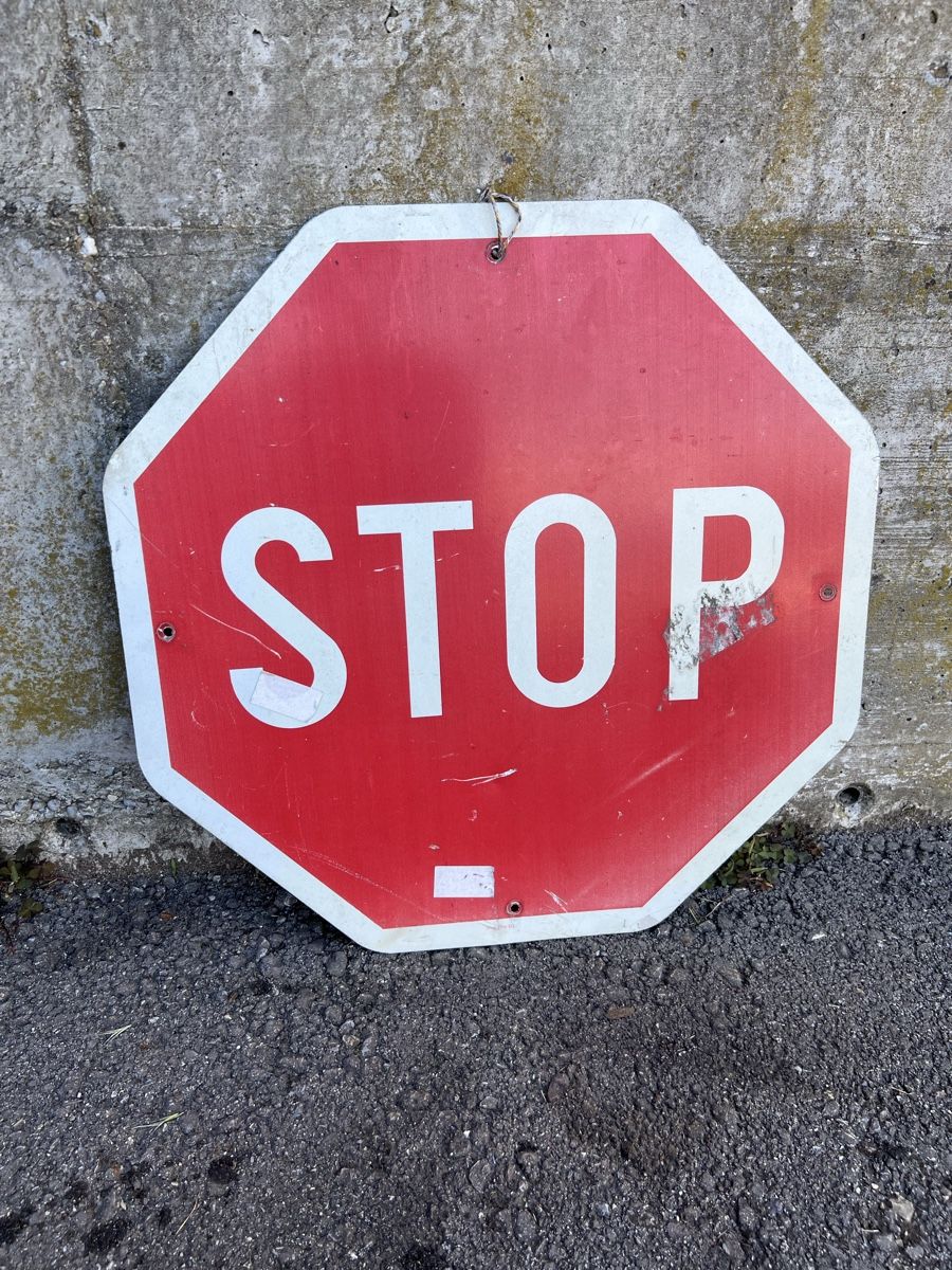 Insegne: Altes Schweizer Stoppschild STOP  – Usato da Theilingen venduto da ovi123